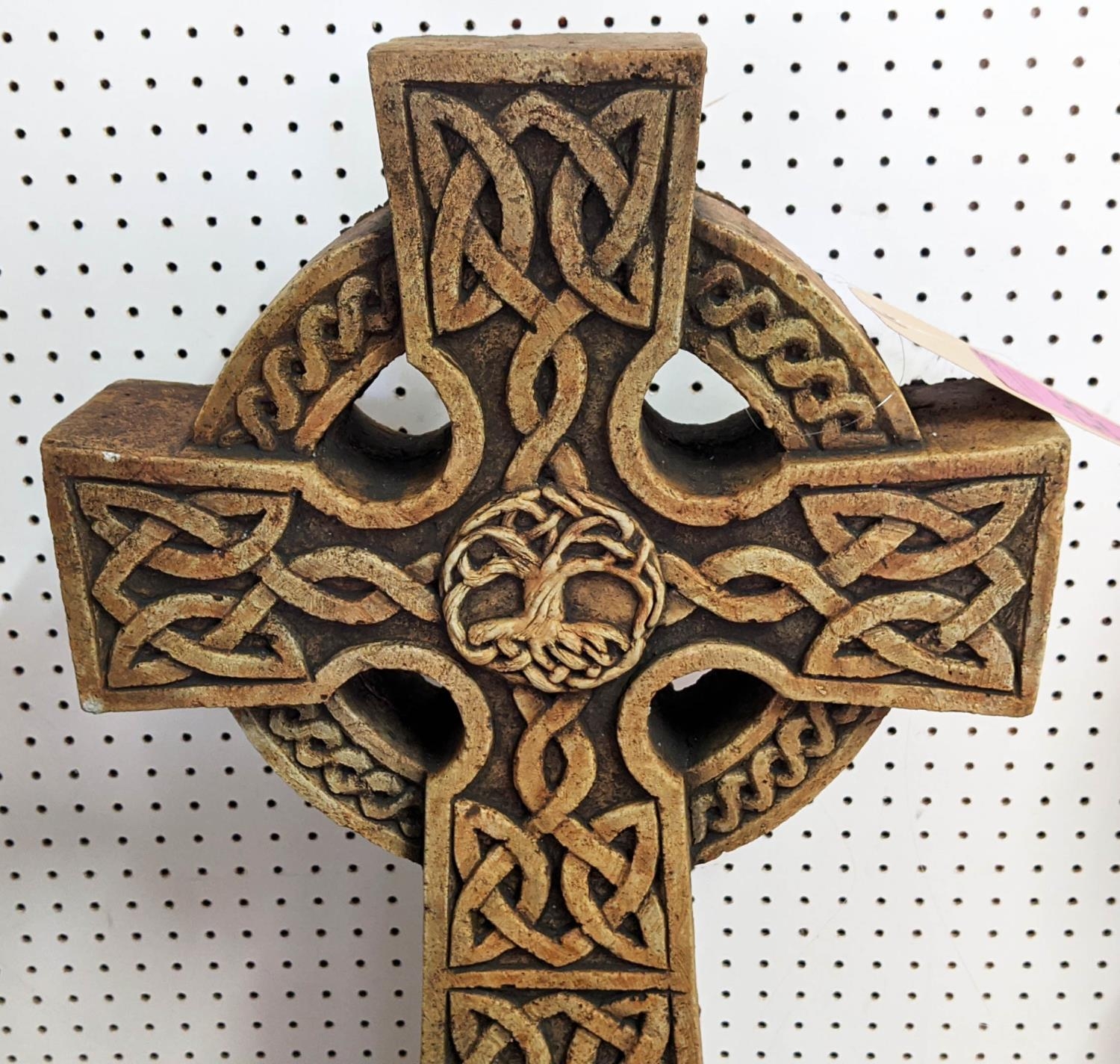 STANDING CELTIC CROSS, composite stone, 83cm H approx. - Image 3 of 7