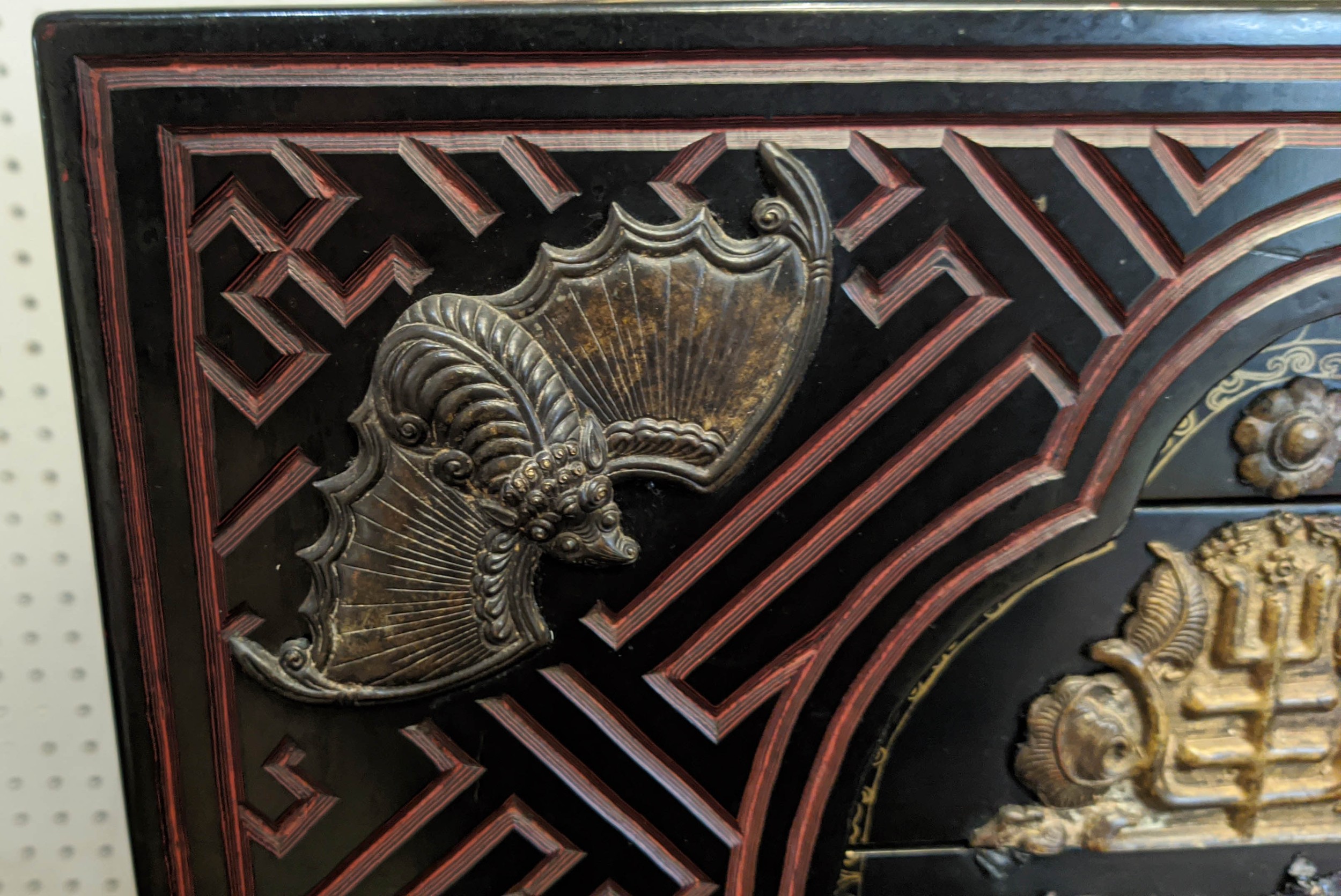 CHINESE COMPARTMENTALISED LACQUERED BOX ON STAND, in four sections, incised decoration with metal - Image 4 of 13