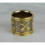ELIZABETH GAGE SAGITTARIUS ZODIAC BAND RING, hallmarked 750 gold 18ct. ring size P.