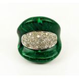 AN 18CT GOLD DIAMOND AND MALACHITE SET DRESS RING, set with a cluster of tiny faceted stones on a