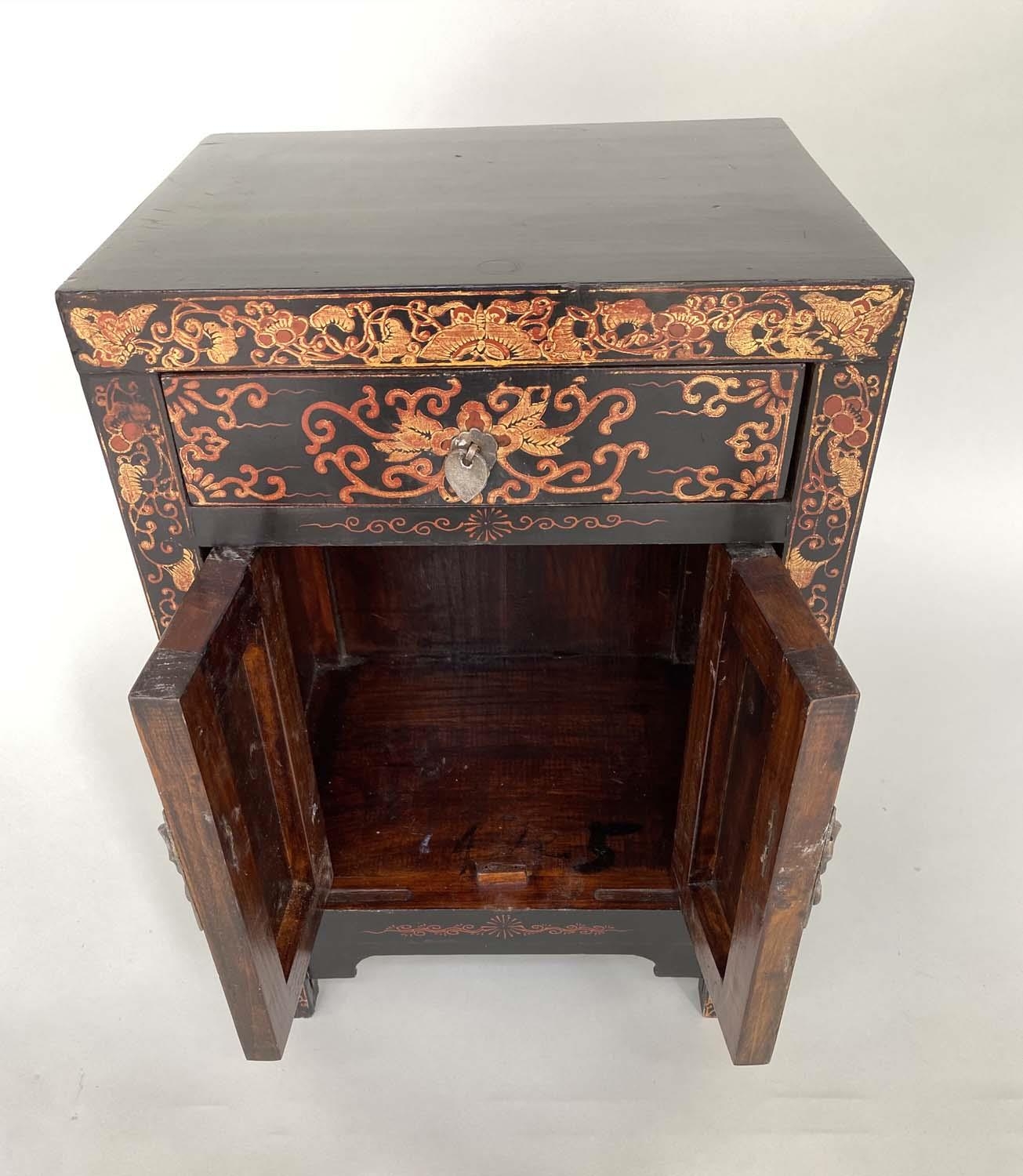 CHINESE SIDE CABINET, early 20th century Chinese lacquered and gilt Chinoiserie butterfly decoration - Image 3 of 7