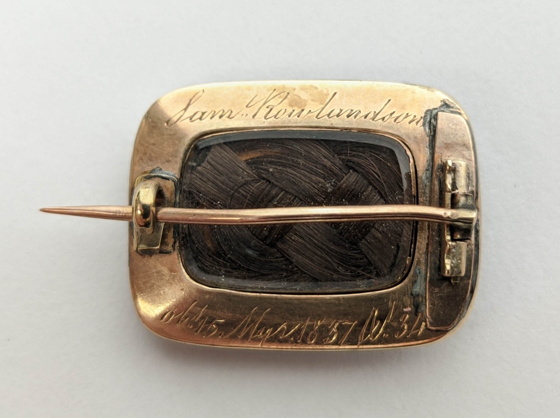 A GEORGE III YELLOW METAL MOURNING RING, probably 18ct gold, bearing enamelled initials surrounded - Image 16 of 16