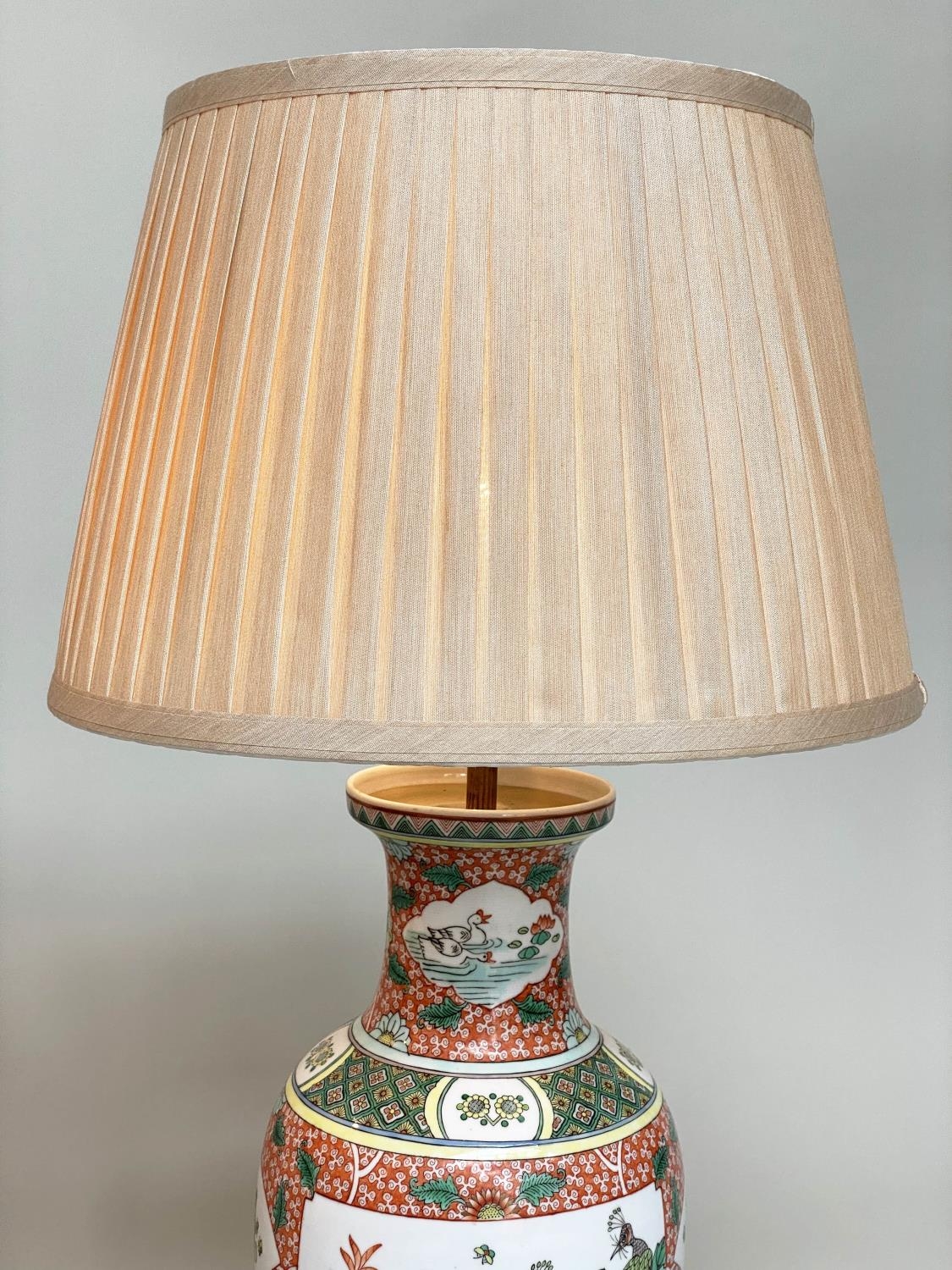 TABLE LAMPS, a pair, Chinese ceramic famille verte vase form with pierced bases with shades, 75cm H. - Image 5 of 8