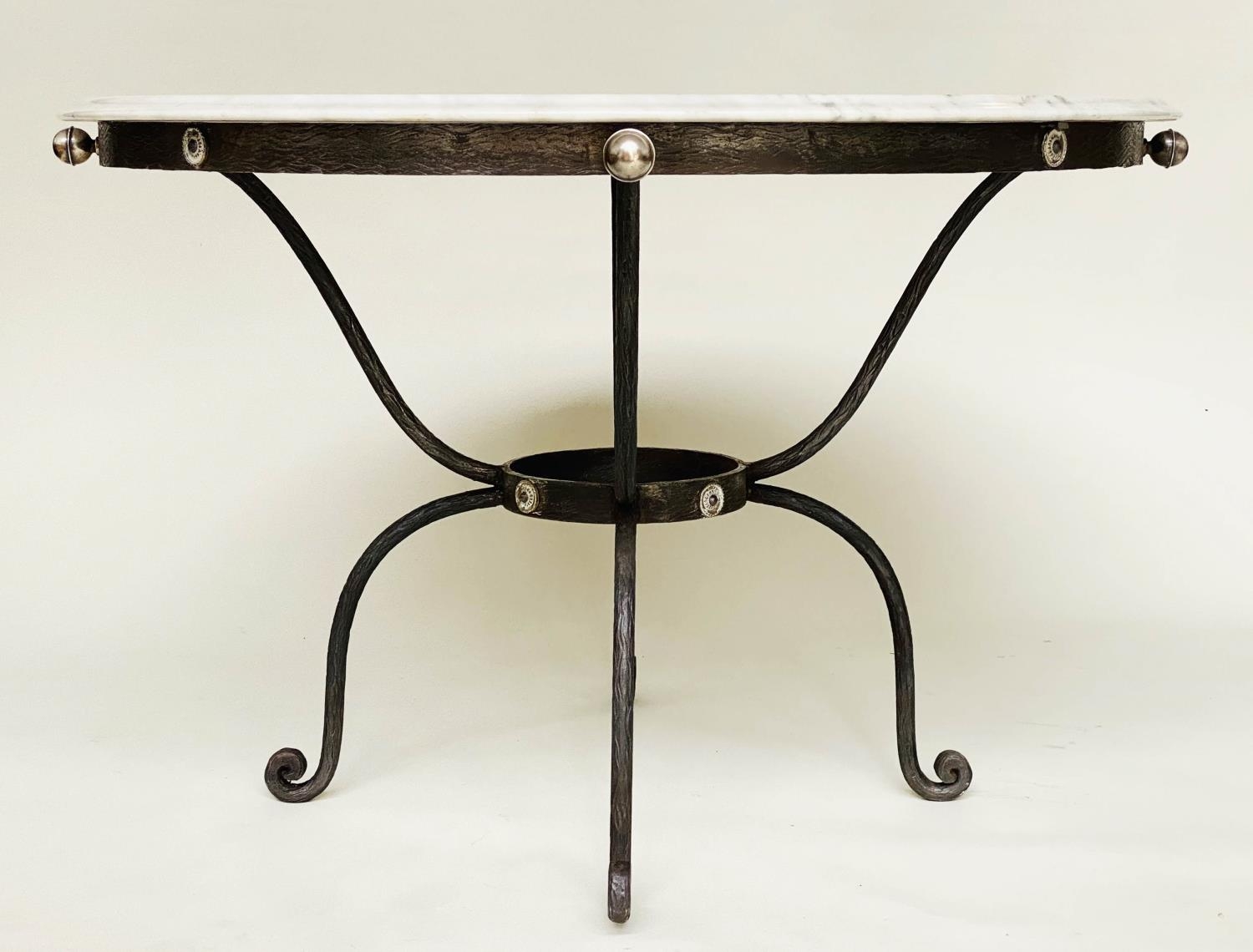 CIRCULAR/CENTRE TABLE, circular veined/striated white marble top, raised on wrought iron base, - Image 8 of 10
