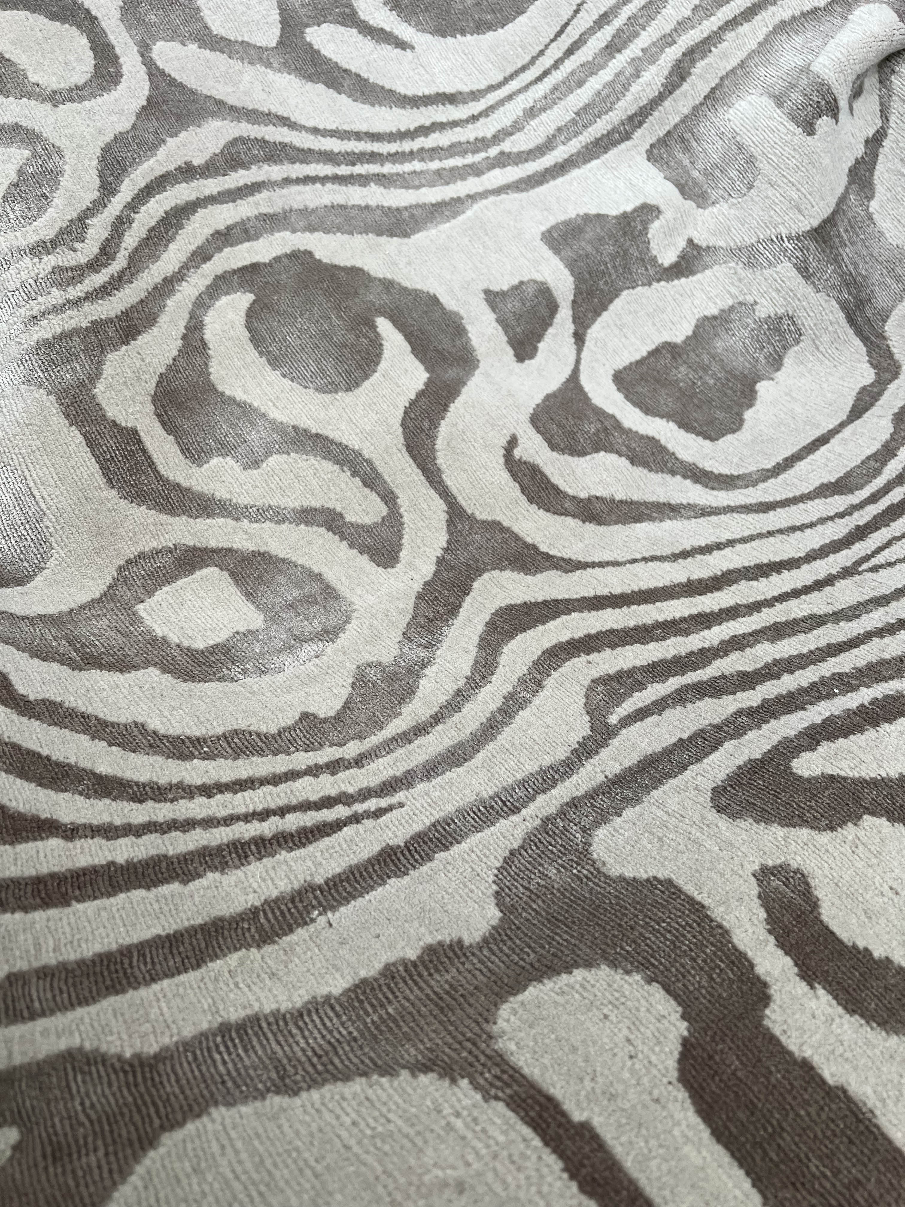 RIVIEIRE RUGS CONTEMPORARY BESPOKE WOOL AND SILK CARPET, 664cm x 399cm. - Image 2 of 7