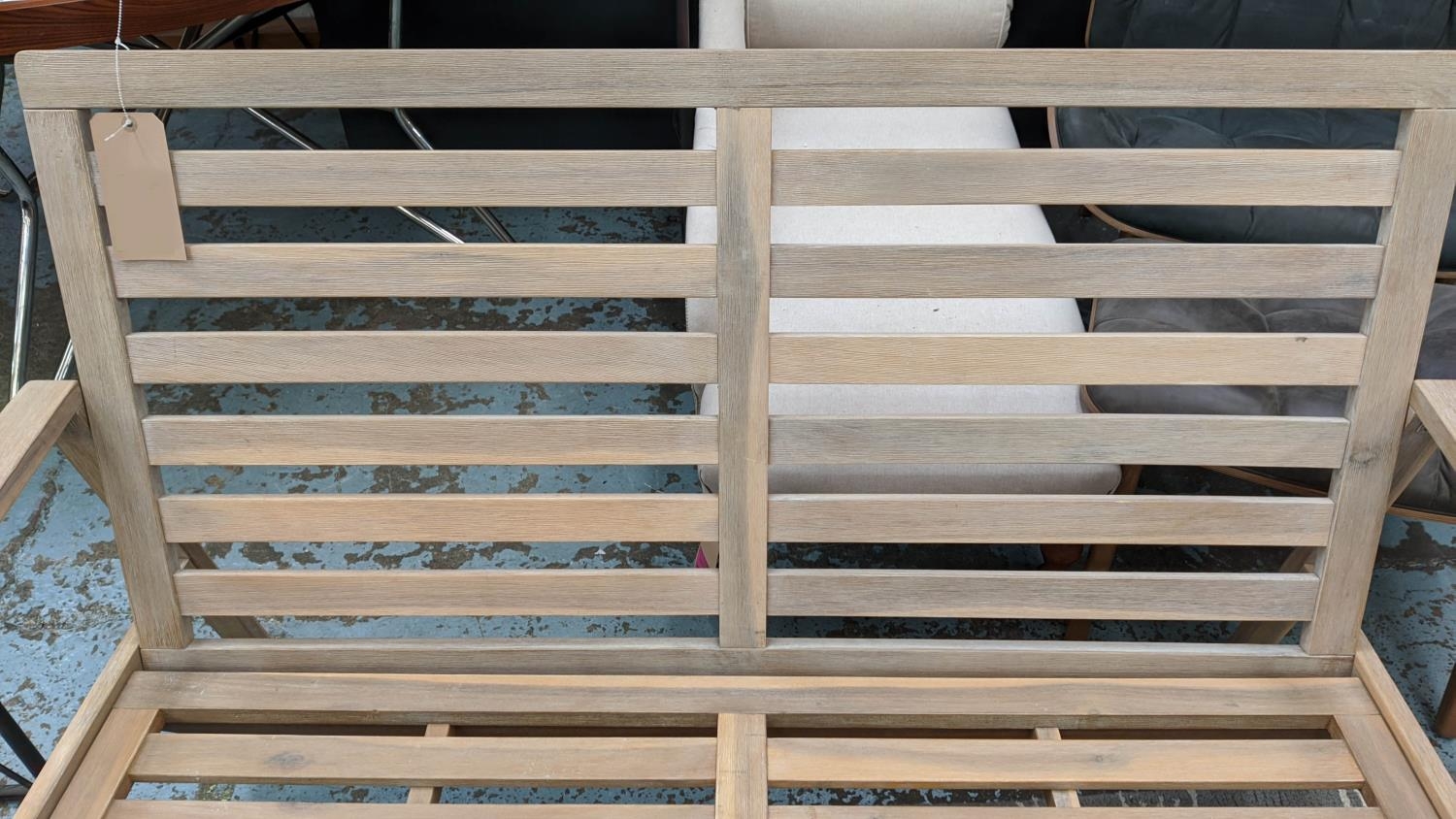 GARDEN BENCH, contemporary slatted construction, 141.5cm W. - Image 4 of 4