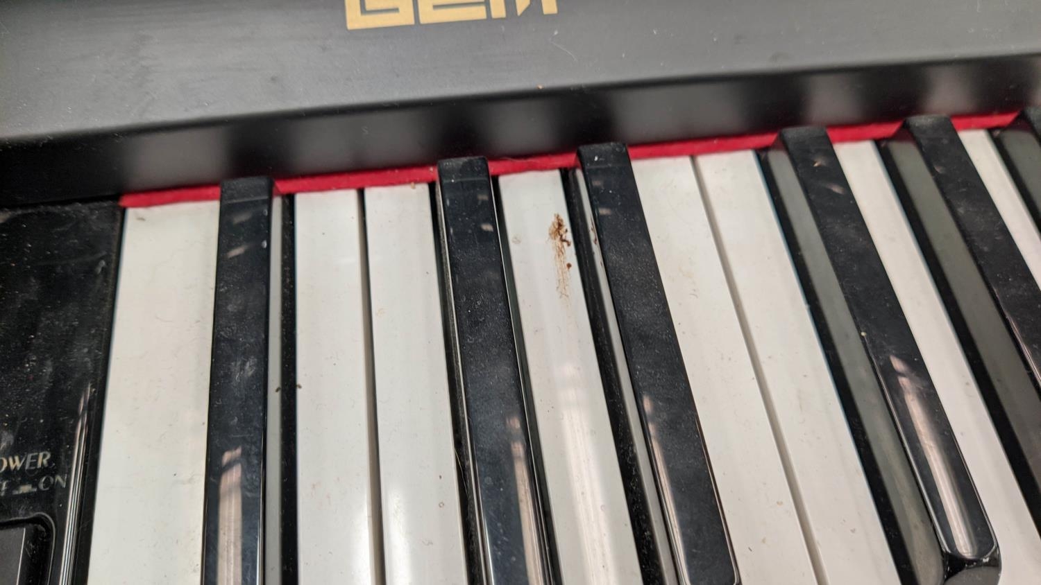 GEM BABY GRAND ELECTRIC PIANO, 140cm W x 110cm D x 96cm H. - Image 3 of 10