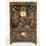 HANGING CABINET, late 19th/early 20th century Chinese lacquered and gilt Chinoiserie decorated