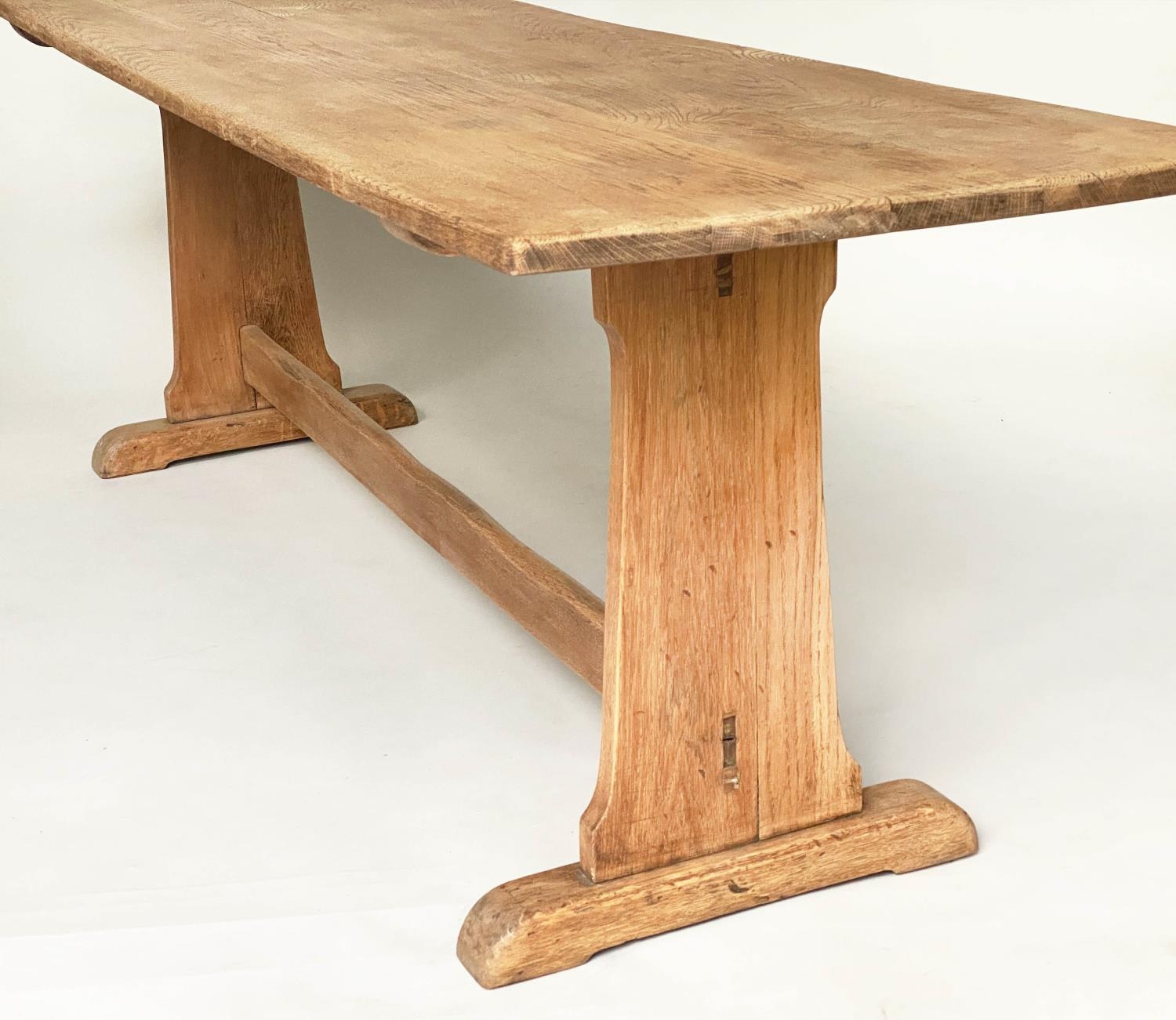 REFECTORY TABLE, vintage English oak with planked narrow rectangular top and twin trestle - Bild 5 aus 6
