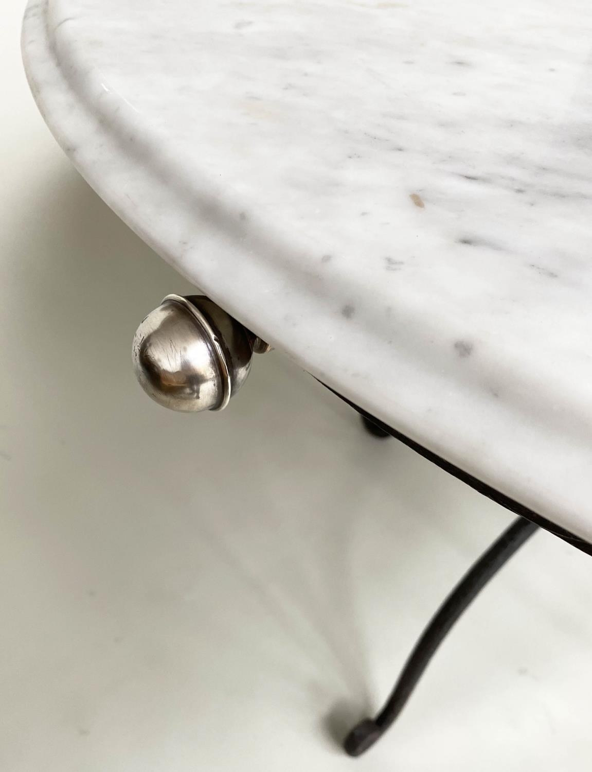CIRCULAR/CENTRE TABLE, circular veined/striated white marble top, raised on wrought iron base, - Image 6 of 10