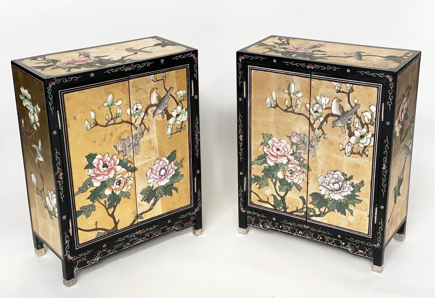 CHINESE CABINETS, a pair, with gilt polychrome Chinoiserie decoration, birds and blossom each with - Bild 7 aus 8