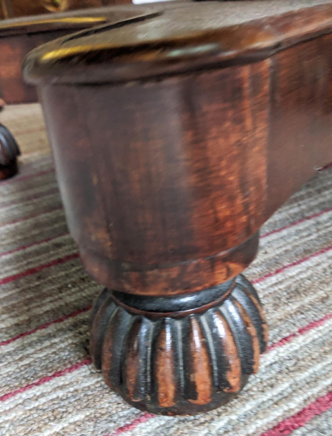 PEDESTAL WRITING TABLE, early Victorian, goncalo alves, fitted with two drawers, barrel turned - Bild 5 aus 8