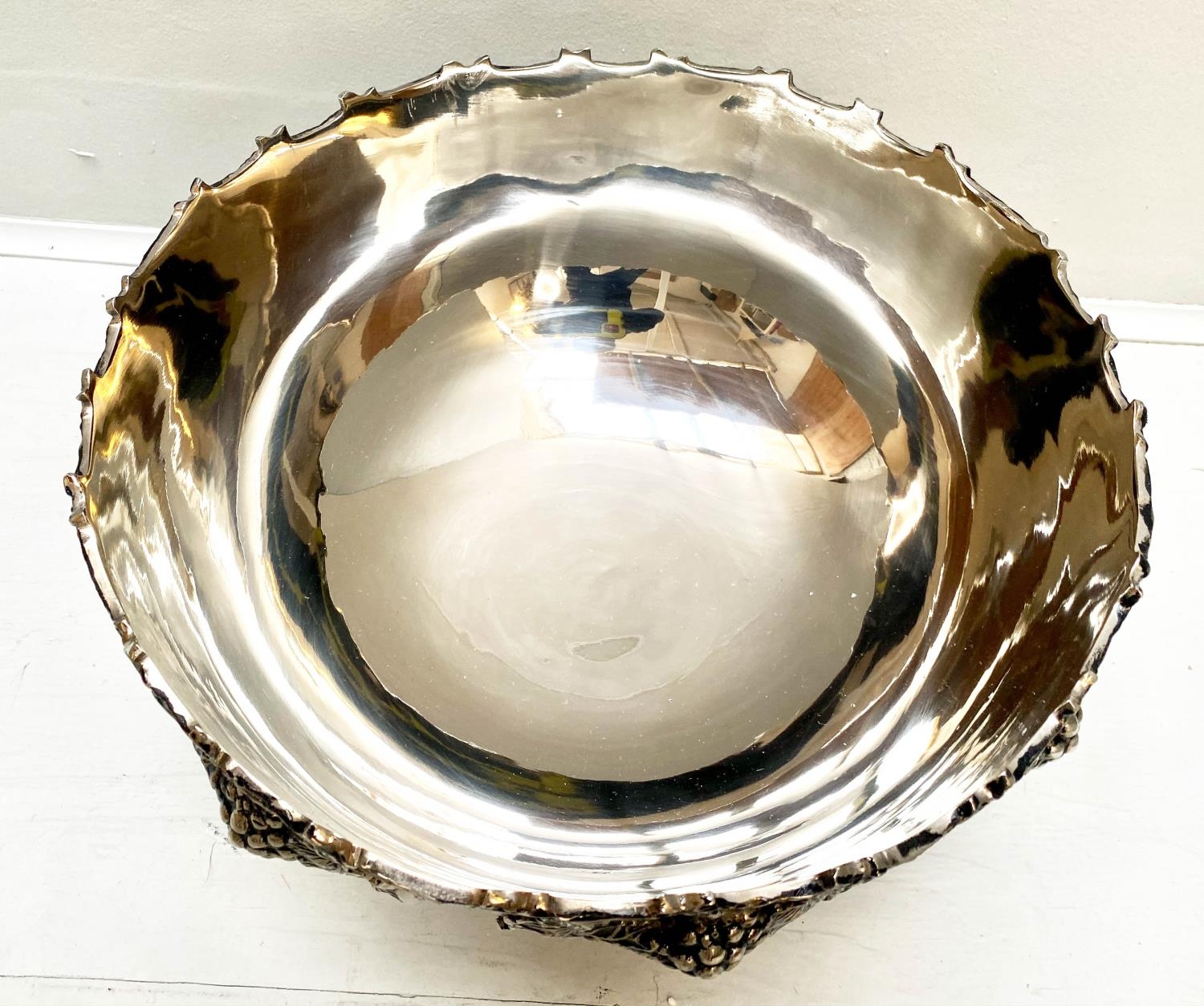 CHAMPAGNE BATH, 25cm H x 37cm diam., polished metal, with grape vine detail. - Bild 5 aus 5