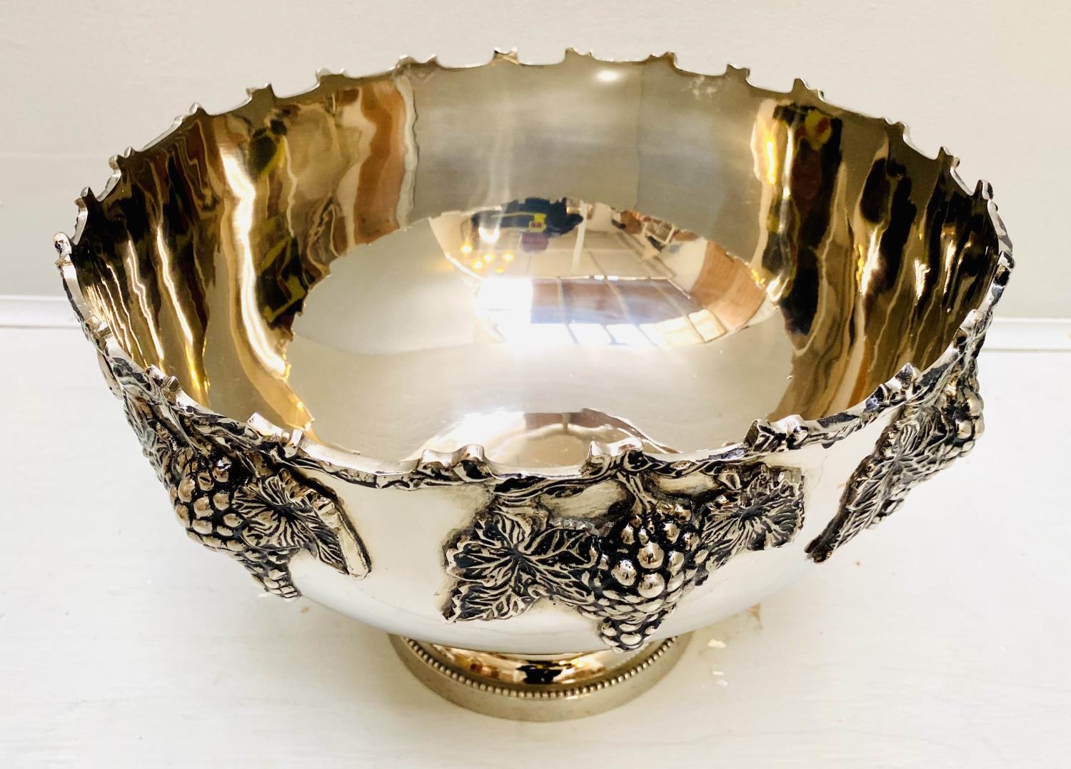 CHAMPAGNE BATH, 25cm H x 37cm diam., polished metal, with grape vine detail. - Bild 2 aus 5