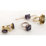 A COLLECTION OF ASSORTED GOLD JEWELLERY, comprising a 9ct gold aquamarine bar brooch and matching