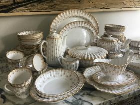 DINNER SERVICE, English Fine Bone China, spode, 'Fleur de lys', gold, twelve place, six piece