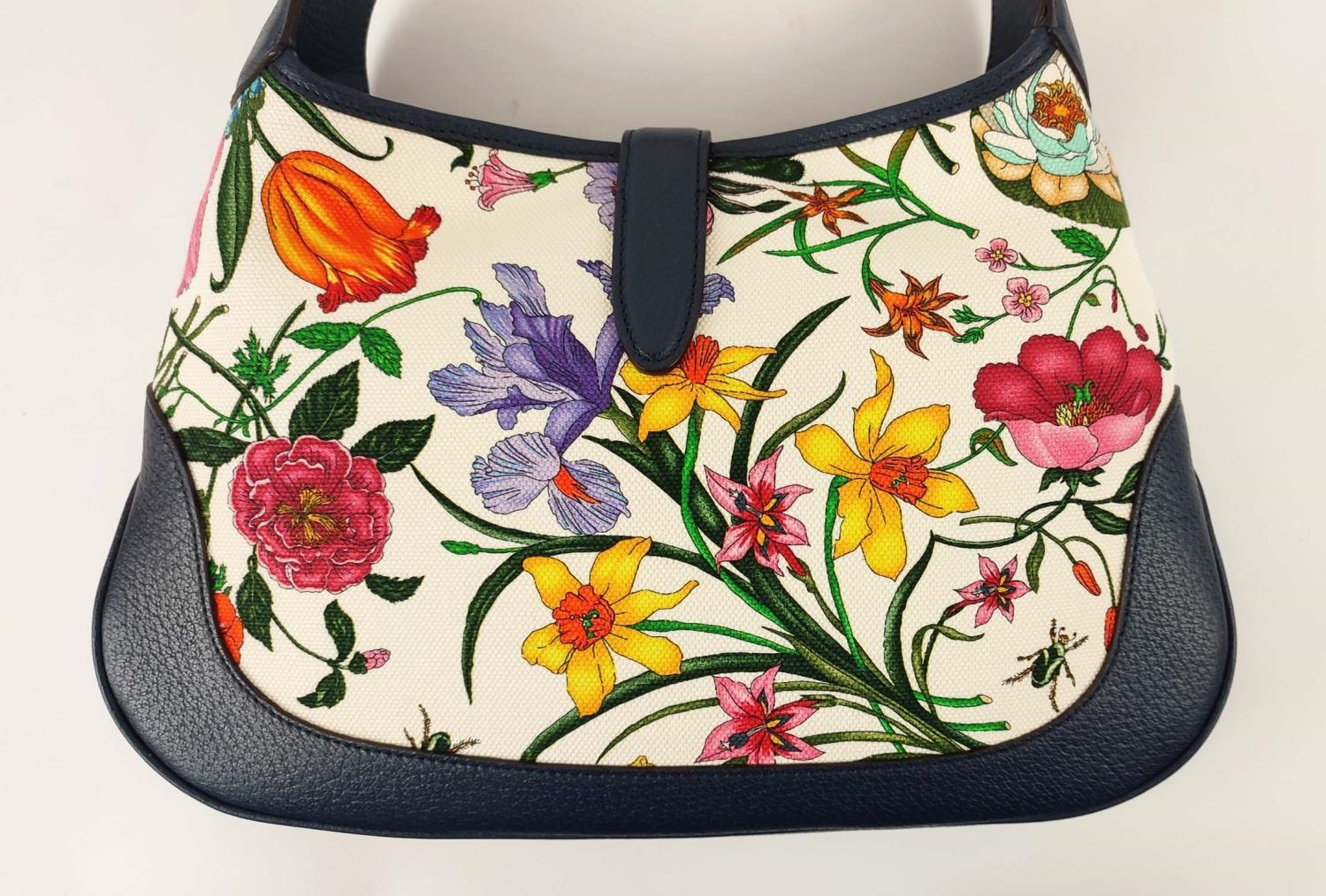 GUCCI JACKIE FLORA HOBO BAG, fabric floral pattern by Vittorio Accornero and navy blue leather - Image 5 of 8