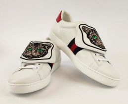 GUCCI TRAINERS ACE SNEAKERS, removable 'cat' strap, low top with a lace up closure, contrasting heel