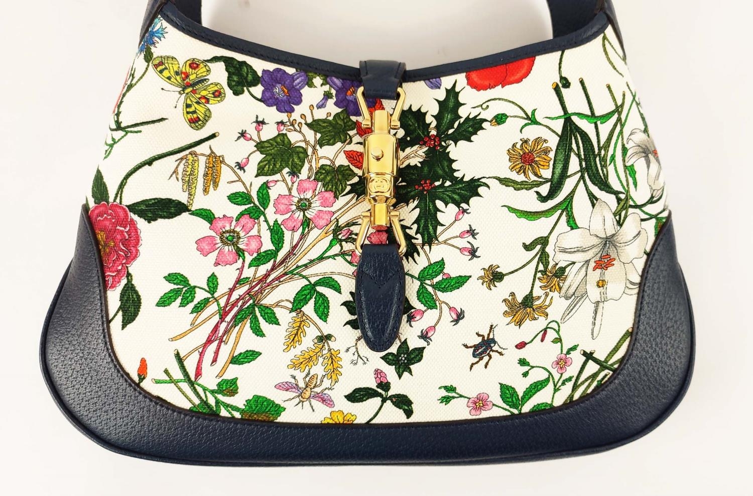 GUCCI JACKIE FLORA HOBO BAG, fabric floral pattern by Vittorio Accornero and navy blue leather - Image 3 of 8