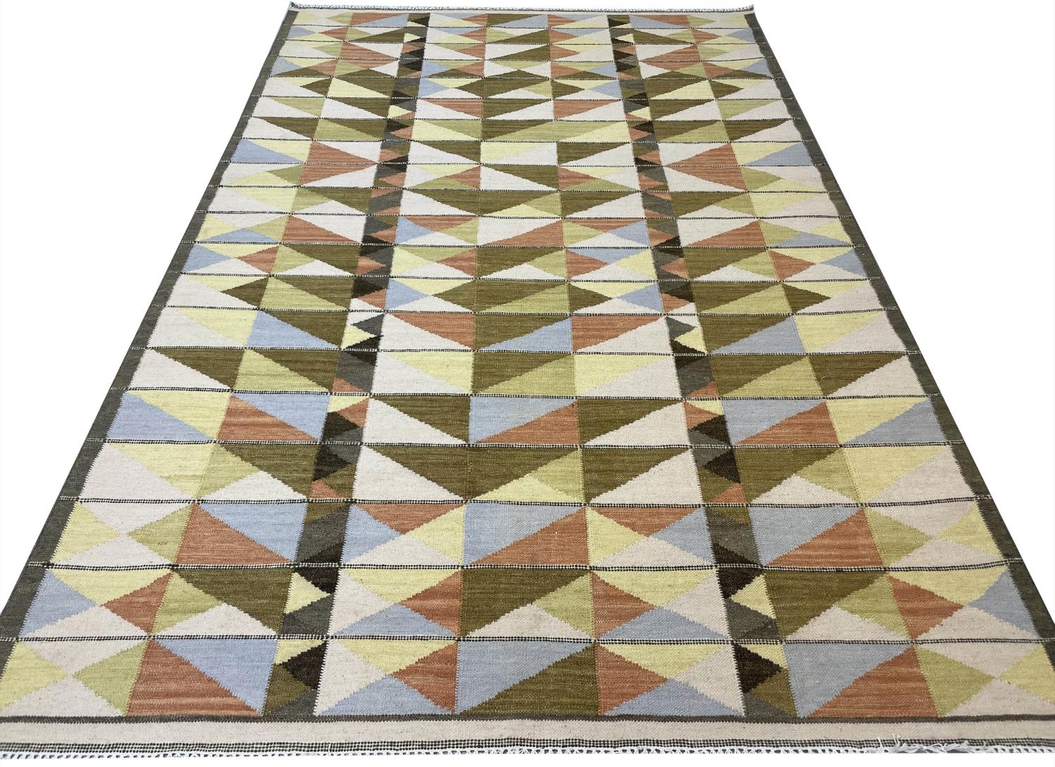 FINE SWEDISH DESIGN KILIM, 304cm x 194cm.