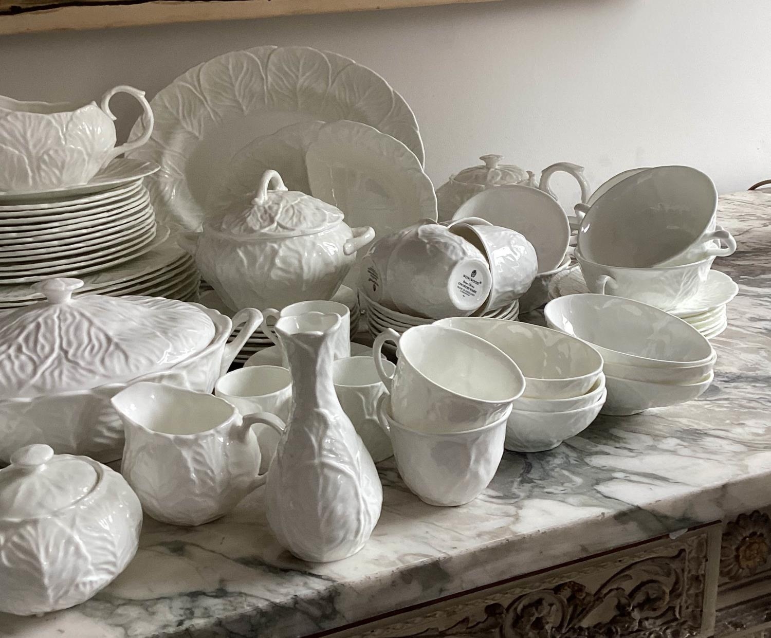 DINNER SERVICE, English Fine Bone China, Wedgwood and Coalport, twelve place, seven piece - Image 8 of 21