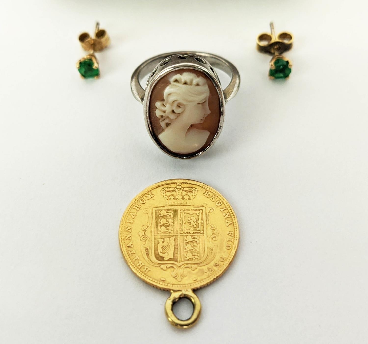 A COLLECTION OF ASSORTED JEWELLERY, comprising a 19th Century Wedgwood Jasperware brooch, a Victoria - Image 5 of 27