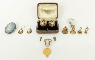A COLLECTION OF ASSORTED JEWELLERY, comprising a 19th Century Wedgwood Jasperware brooch, a Victoria