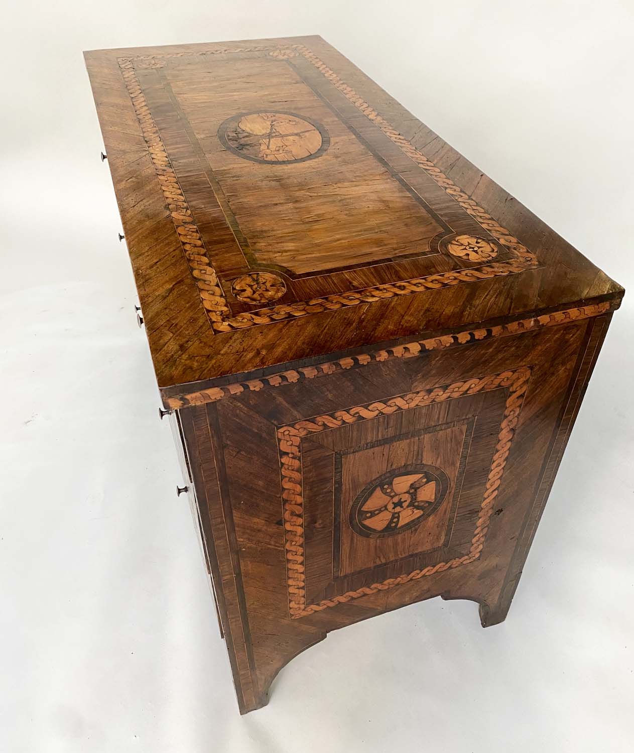 NORTH ITALIAN COMMODE, 18th century Lombardy walnut and marquetry commode with three drawers, - Bild 10 aus 17