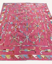 SUZANI DESIGN KILIM, 202cm x 170cm.