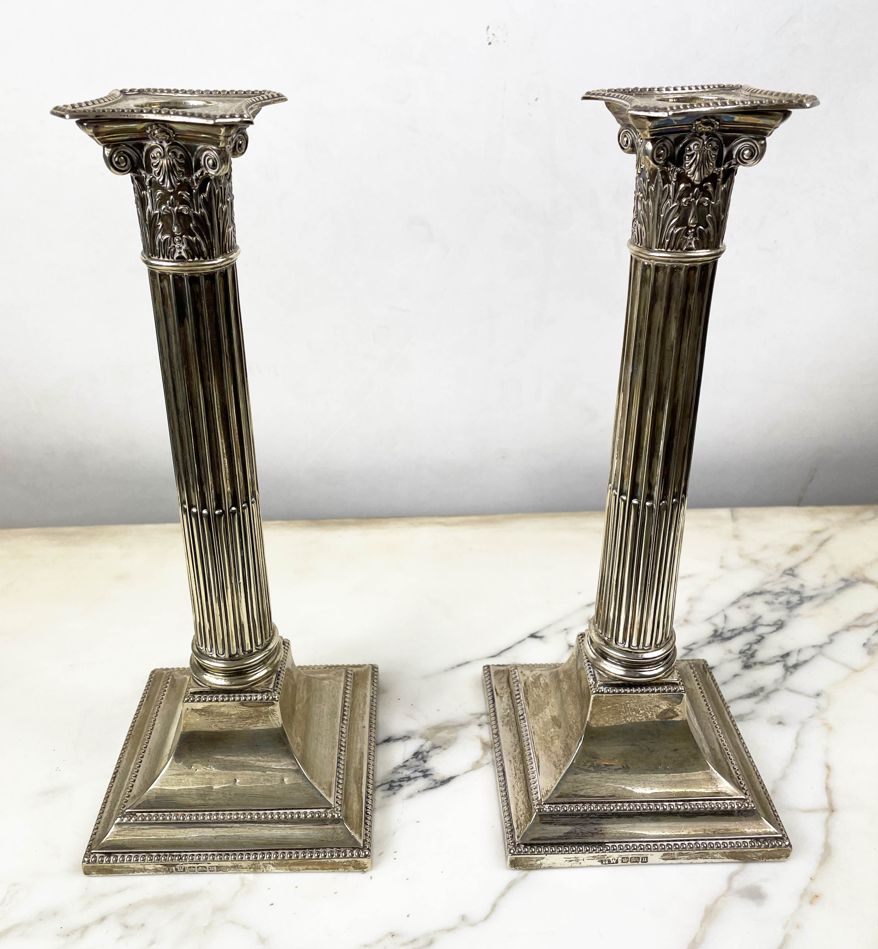 SILVER CANDLESTICKS, a pair, corinthian column, by Lee and Wigfull, Sheffield 1912, 28cm H. (2) - Image 3 of 9