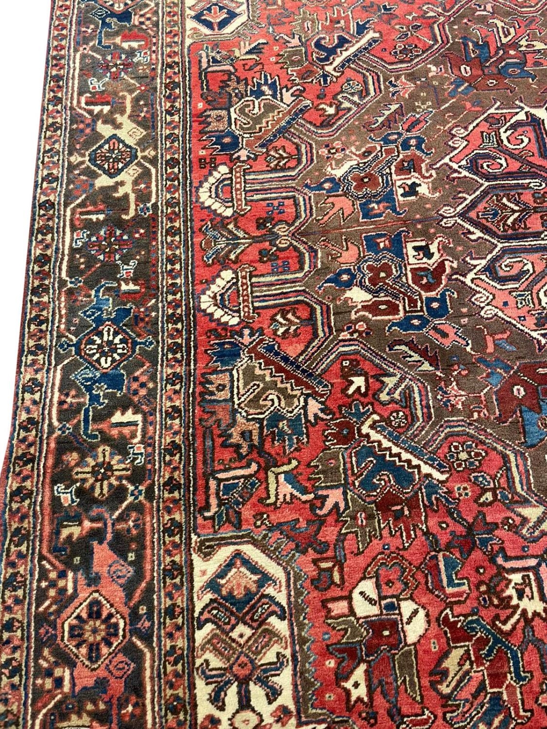 PERSIAN HERIZ CARPET, 362cm x 265cm. - Image 2 of 4