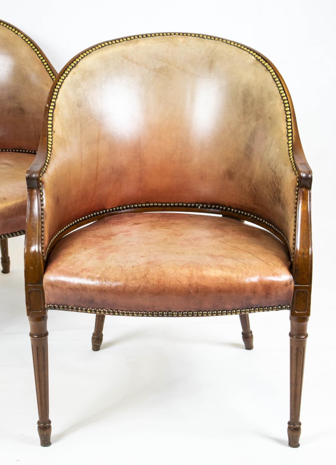 LIBRARY TUB CHAIRS, 85cm H x 62cm, a pair, George III style mahogany and leather upholstered. (2) - Bild 2 aus 4