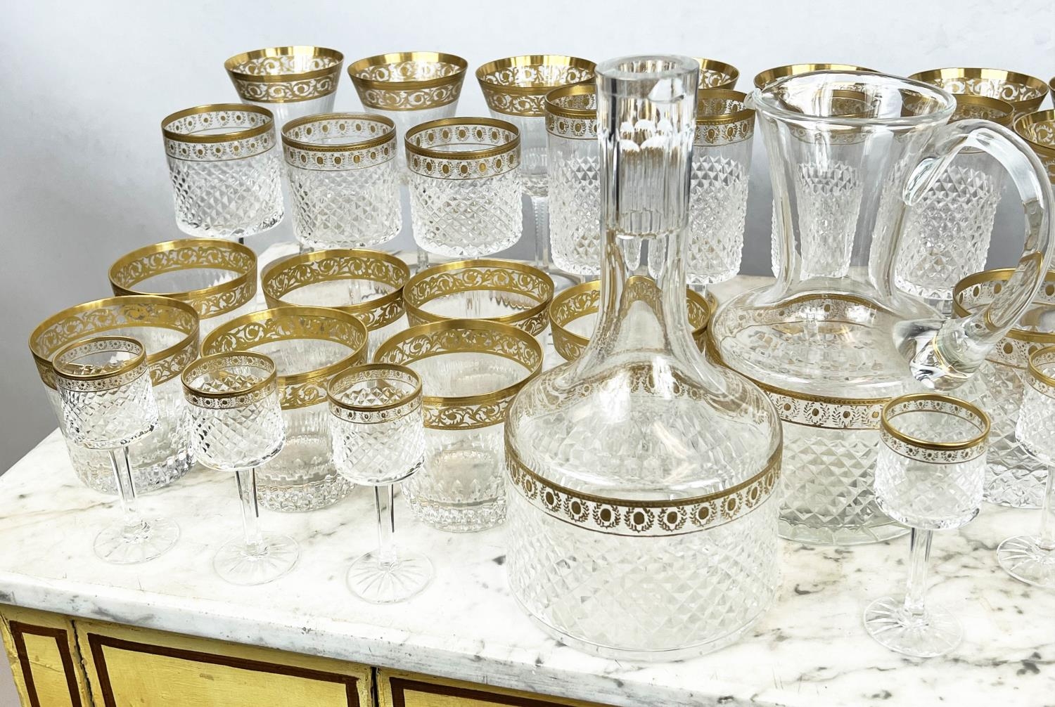 ST LOUIS GLASSWARE COLLECTION 'gold thistle' pattern, comprising four Champagne flutes, fourteen - Image 3 of 8