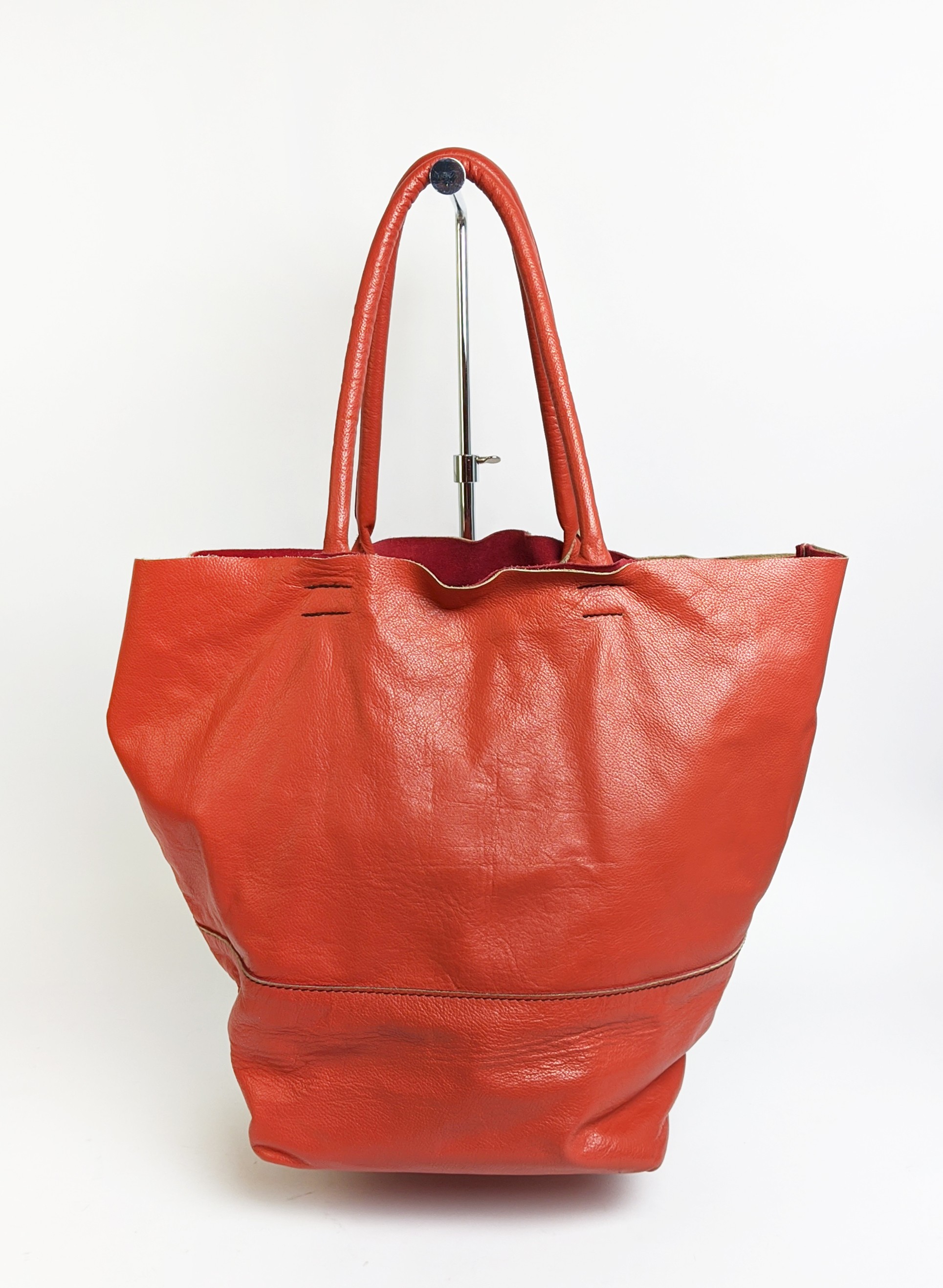 FERRAGAMO VINTAGE TOTE BAG, nylon with leather strap, top zippered closure and silver tone - Bild 2 aus 19