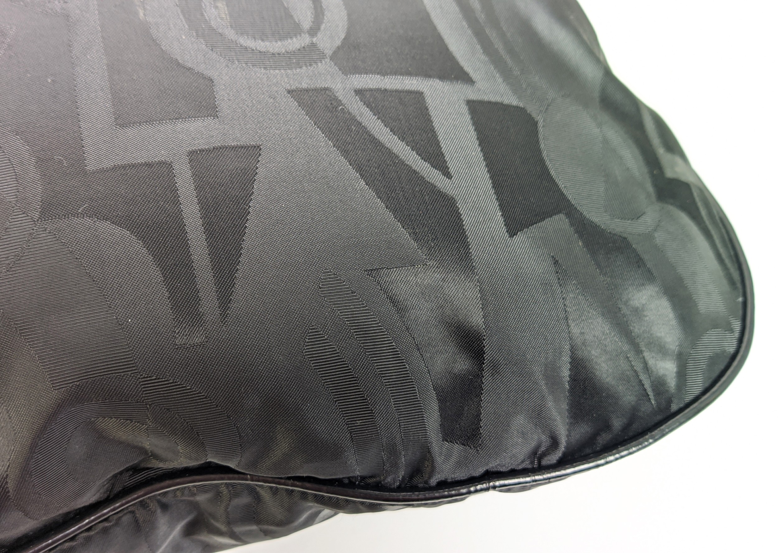 FERRAGAMO VINTAGE TOTE BAG, nylon with leather strap, top zippered closure and silver tone - Bild 14 aus 19