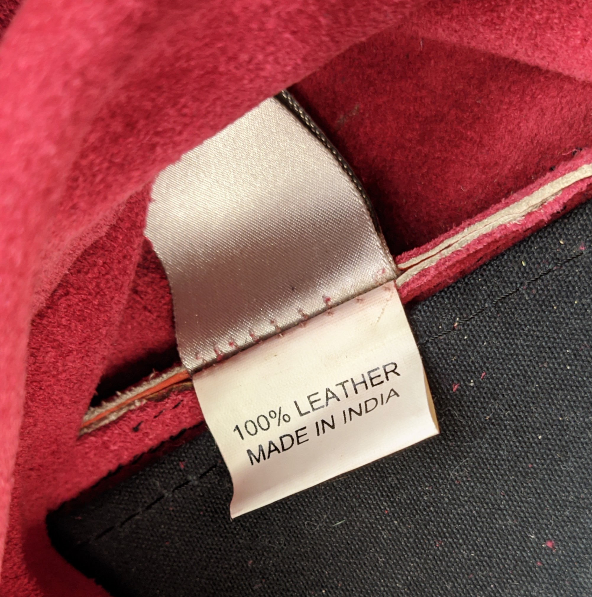 FERRAGAMO VINTAGE TOTE BAG, nylon with leather strap, top zippered closure and silver tone - Bild 9 aus 19