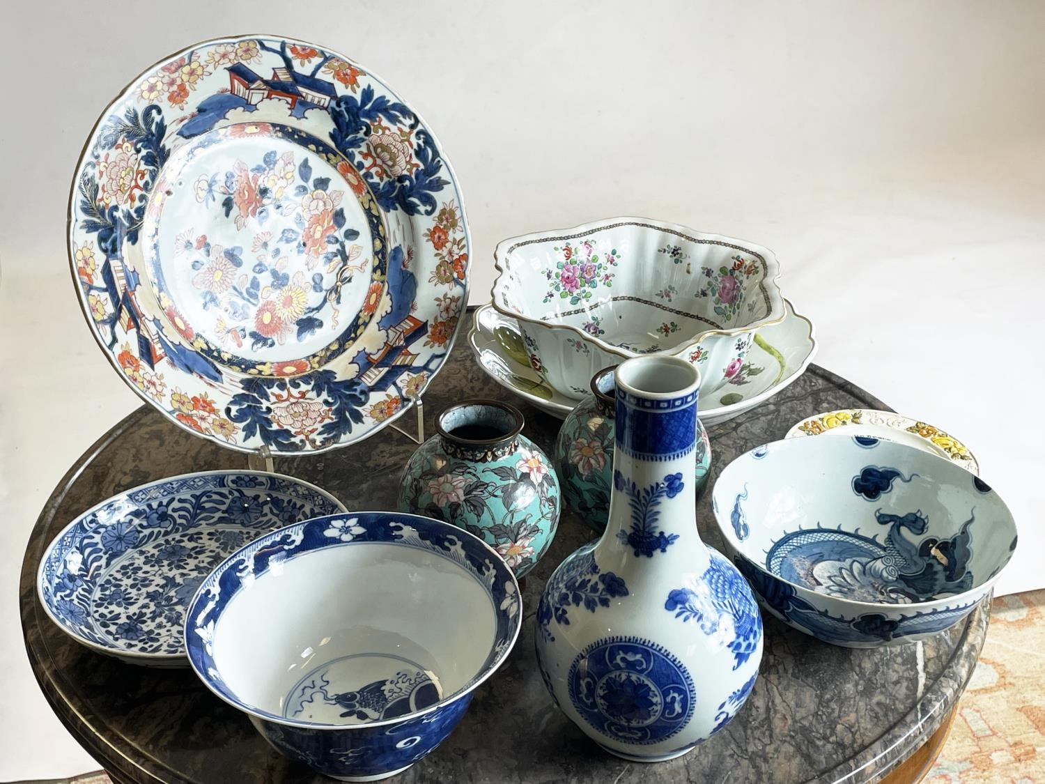 A QUANTITY OF CHINA, including Chinese blue and white, an 18th century Imari plate and a pair of