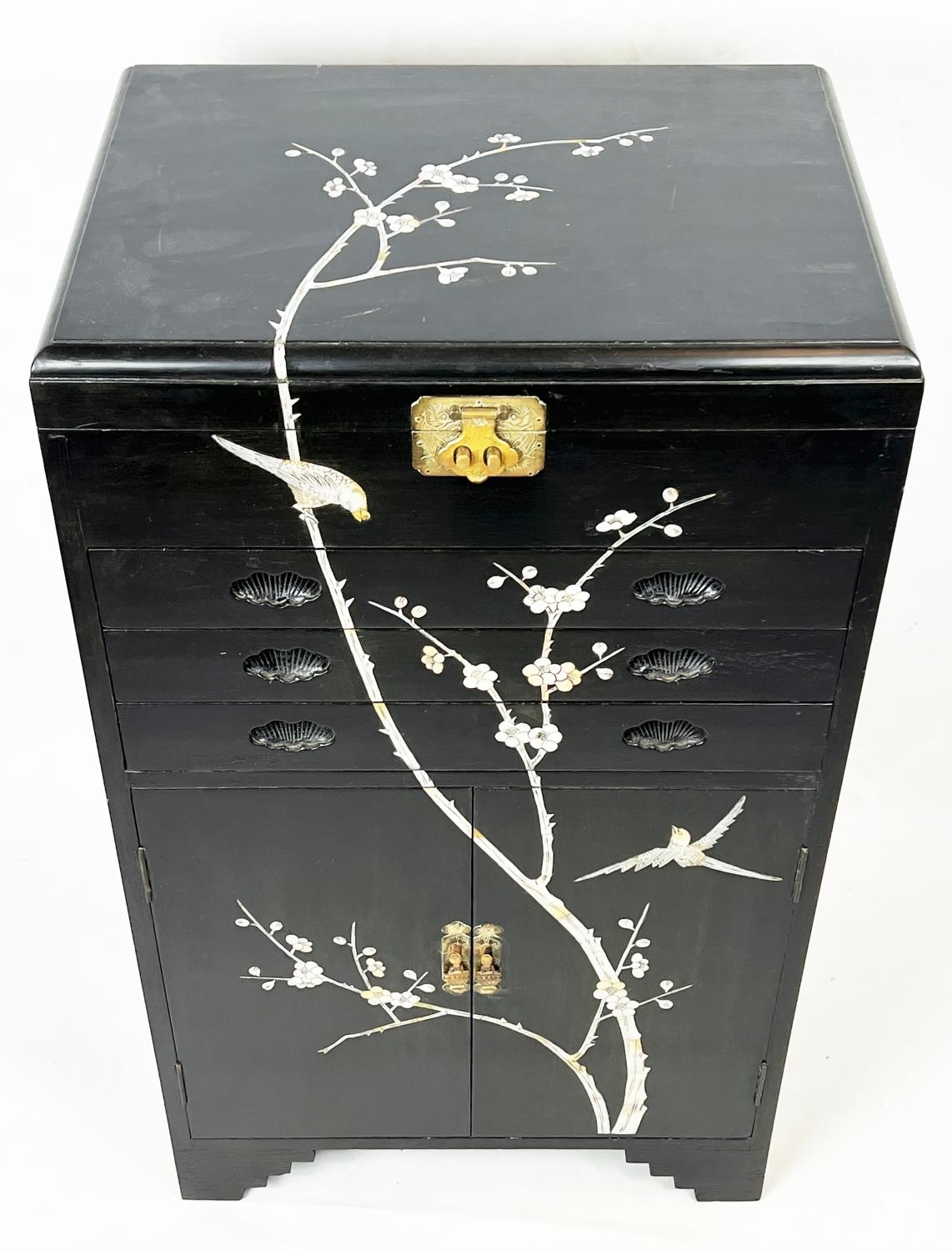 MAPPIN AND WEBB TALL CANTEEN OF CUTLERY, black chinoiserie case with rising top enclosing fitted - Image 9 of 11