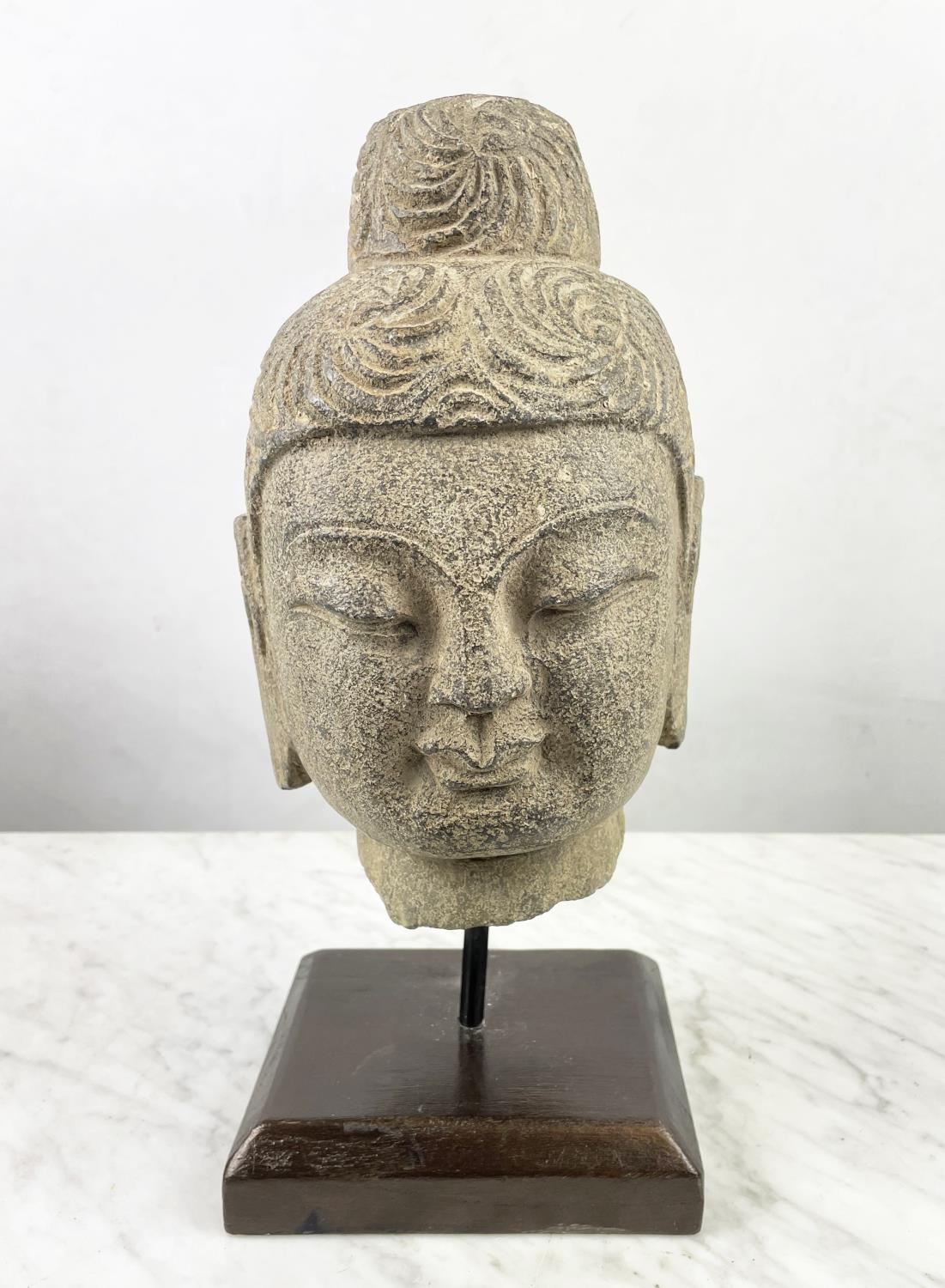 A CARVED STONE BUDDHA HEAD ON STAND, an Oriental wood figure and a glazed pottery figure along - Image 5 of 7