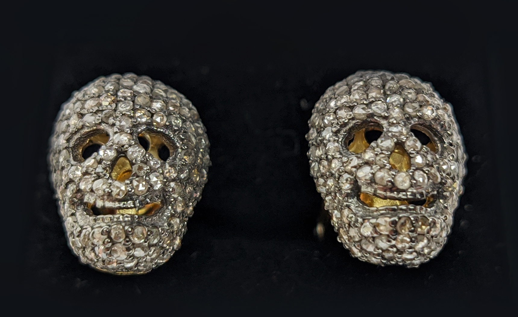 A PAIR OF SILVER-GILT MEMENTO MORI-STYLE SKULL CUFFLINKS, with pave set rose cut diamonds, - Image 2 of 7