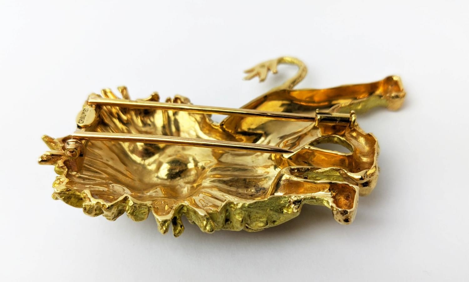 AN 18CT GOLD 'CHAUMET' LION BROOCH, textured finish, made in parts, 33.38 grams, probably 1970s. - Image 3 of 9