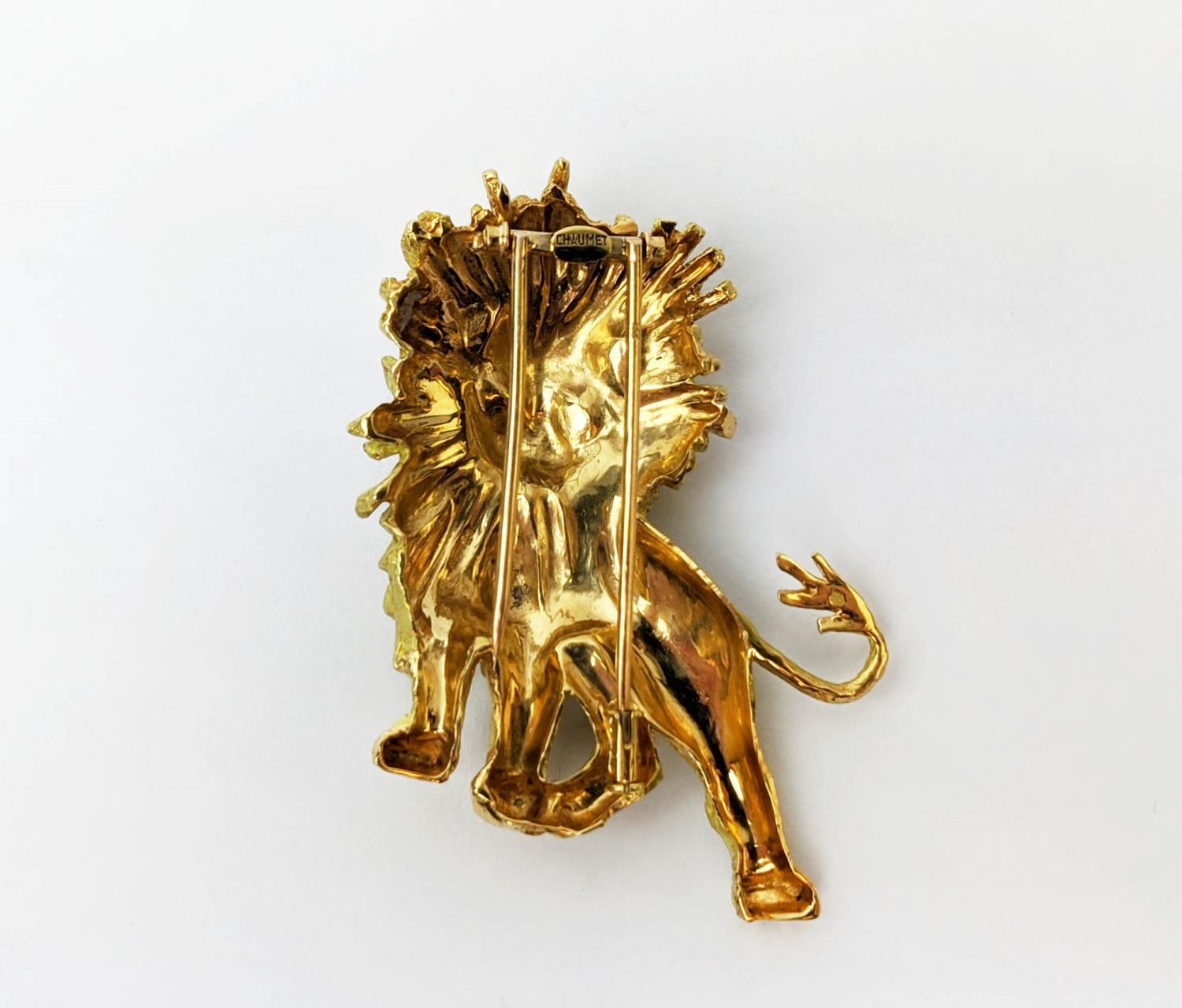 AN 18CT GOLD 'CHAUMET' LION BROOCH, textured finish, made in parts, 33.38 grams, probably 1970s. - Image 2 of 9