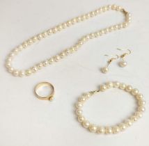 FRESHWATER PEARL NECKLACE, bracelet, earring and ring set, comprising single strand necklace with