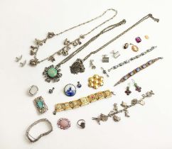 A COLLECTION OF JEWELLERY, comprising a pair of jade and aquamarine earrings, probably
