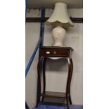 REPRODUCTION MAHOGANY OCCASIONAL TABLE & DENBY TABLE LAMP WITH SHADE