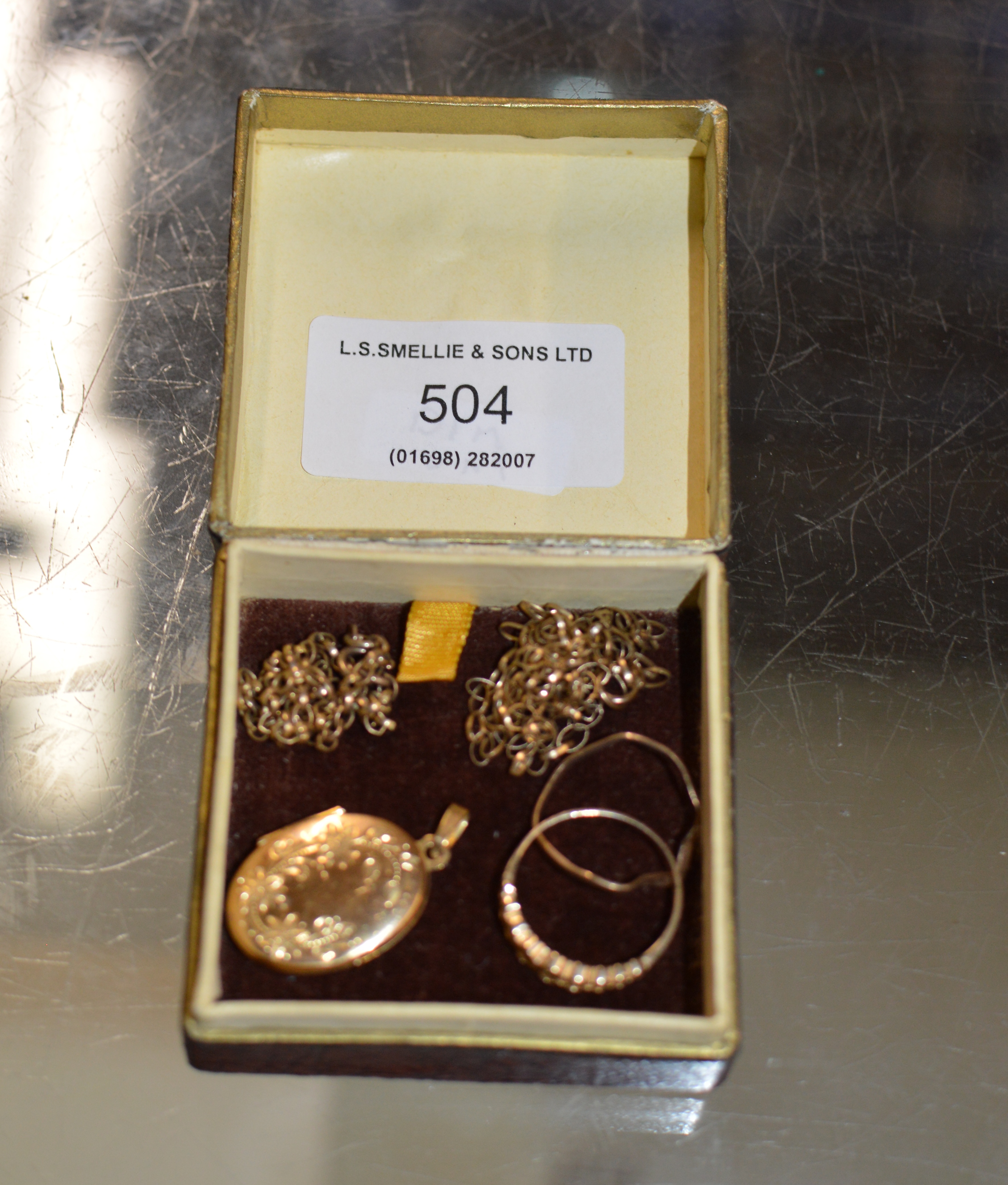 ASSORTED 9 CARAT GOLD JEWELLERY - APPROXIMATE WEIGHT = 7.8 GRAMS