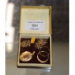 ASSORTED 9 CARAT GOLD JEWELLERY - APPROXIMATE WEIGHT = 7.8 GRAMS