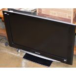 PANASONIC 32" LCD TV