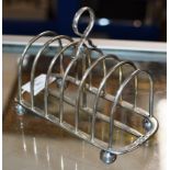 GEORGE V STERLING SILVER TOAST RACK, WITH LONDON ASSAY MARKS, MAKER MARKS FOR THOMAS BRADBURY & SONS