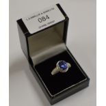18 CARAT WHITE GOLD DRESS RING - APPROXIMATE WEIGHT = 6.7 GRAMS
